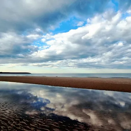 Peasholm Place - Hot Tub Hire At Additional Cost Available - Overlooking Peasholm Park - Near And North Bay Amenities Nyaraló