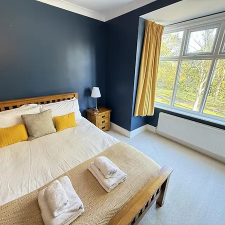 Peasholm Place - Hot Tub Hire At Additional Cost Available - Overlooking Peasholm Park - Near And North Bay Amenities Tatil Evi Scarborough