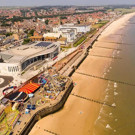 Peasholm Place - Hot Tub Hire At Additional Cost Available - Overlooking Peasholm Park - Near And North Bay Amenities 斯卡伯勒