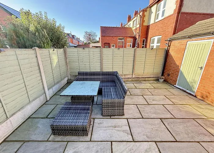 Peasholm Place - Hot Tub Hire At Additional Cost Available - Overlooking Peasholm Park - Near And North Bay Amenities With 2 Spaces On Driveway Hébergement de vacances