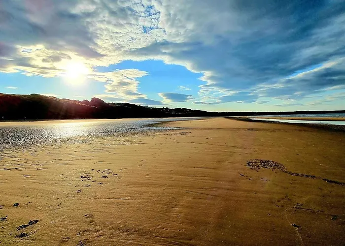 Hébergement de vacances Peasholm Place - Hot Tub Hire At Additional Cost Available - Overlooking Peasholm Park - Near And North Bay Amenities With 2 Spaces On Driveway *