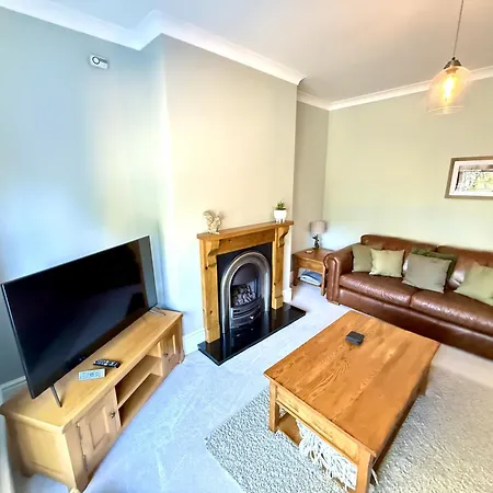 بيت للعطل Peasholm Place - Hot Tub Hire At Additional Cost Available - Overlooking Peasholm Park - Near And North Bay Amenities سكرابورو