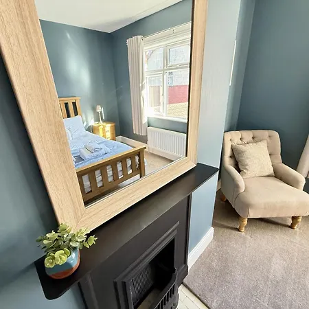 بيت للعطل Peasholm Place - Hot Tub Hire At Additional Cost Available - Overlooking Peasholm Park - Near And North Bay Amenities *